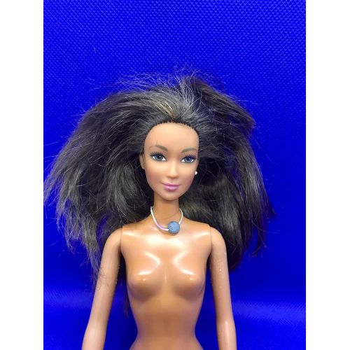 Barbie Mattel Collier Lithothérapie Cheveux Mi Longs Lisses Yeux Vert Gris