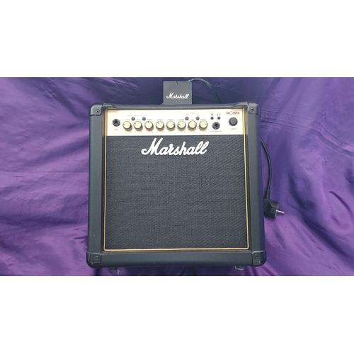 Amplificateur Combo Pour Guitare Avec Effets Intégrés Marshall Mg15fx Noir Et Doré 15 Watts Hauteur 44 Cm Avec Poignée Profondeur 21 Cm Largeur 38 Cm 7.310 Kg Modèle 1885459