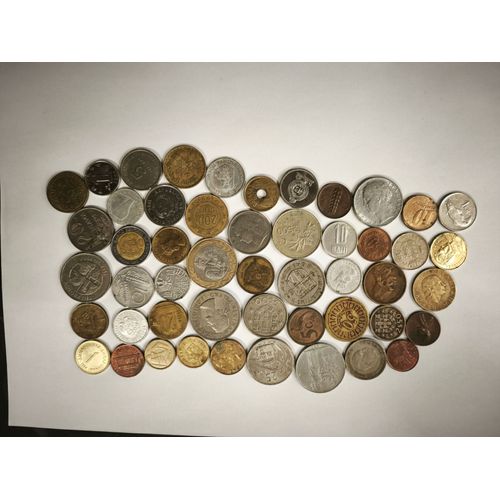 Lot ( M 18-1 ) 50 Pièces De Monnaie Du Monde