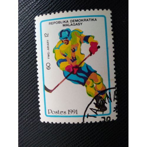 Timbre Madagascar Yt 1033 Jeux Olympiques D'hiver - Albertville - Hockey Sur Glace 1991 (030309 )