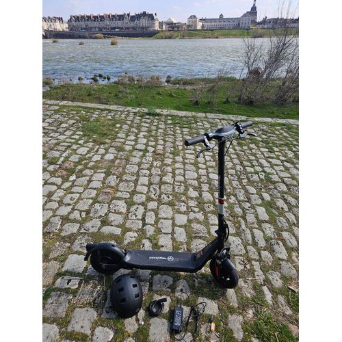 Trotinette Électrique Marque Wegoboard, Boomer Pro Max En Très Bonne État Avec Casque Et Antivole Avec Clé