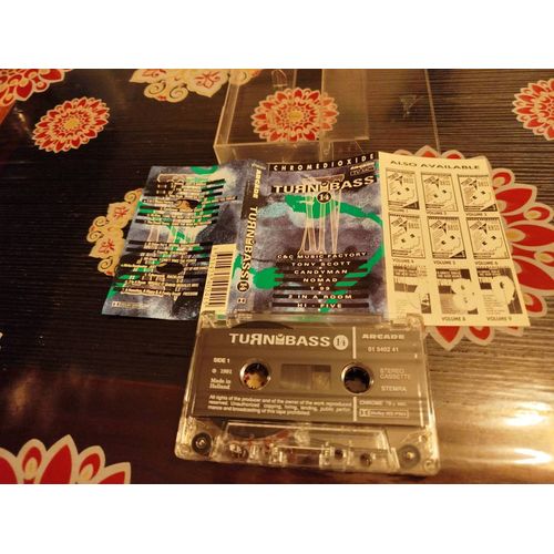 K7 Audio Rare : Turn Up The Bass 14 / C§C Music Factory, Tony Scott, Candyman, Nomad, T 99, 2 In A Room, Hi - Five / 3351475402415 /