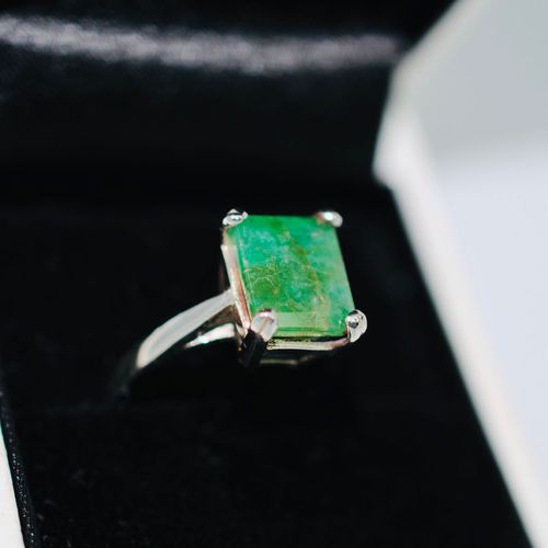 Bague Émeraude Naturelle 3.05 Ct Certificat Igi