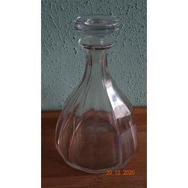 Ancienne Carafe En Cristal De Baccarat Transparent.