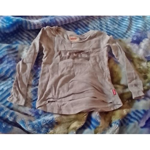 Tshirt Levis 4 Ans ..