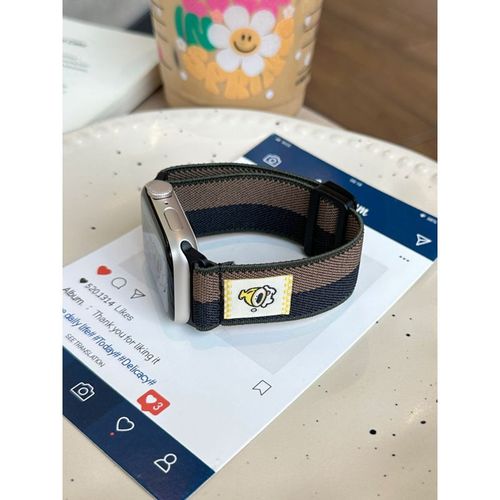Boucle Magnétique Transfrontalière Portable En Forme De Banane, Petite Taille, Rayée, Adaptée Au Bracelet Apple Watch S10 Et Apple Watch 9-Café Noir - (1/2/3 Génération 42 Mm)/44/45/49 Mm
