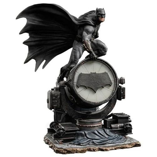 Figurine - IRON STUDIOS - Zack Snyder's Justice League - Batman on Batsignal Deluxe Statue Art Scale 1/10