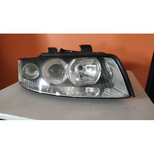 Phare Avant Droit Audi A4 Réf : 89305700