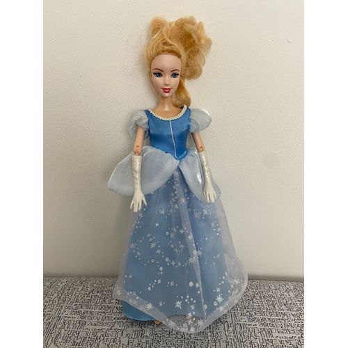 Poupée Disney Cendrillon 