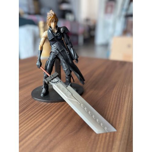 Statue Cloud Final Fantasy Vii