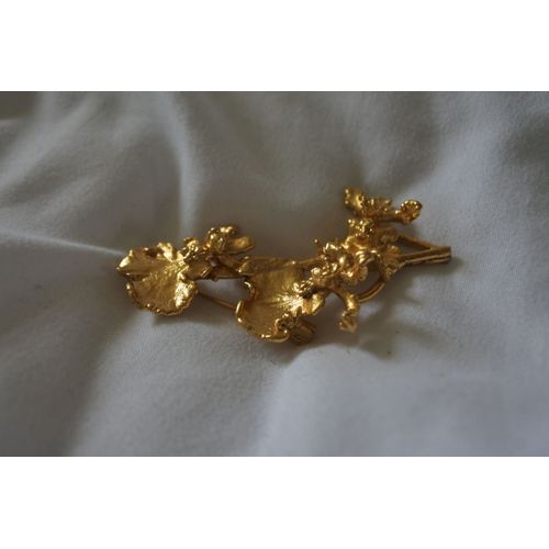 Broche Vintage