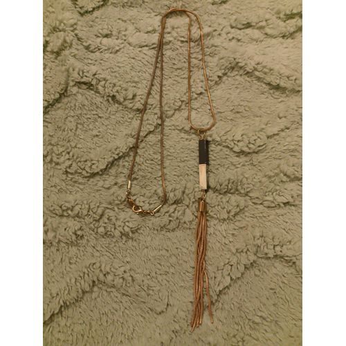 Collier En Métal Doré Pompon Doré.