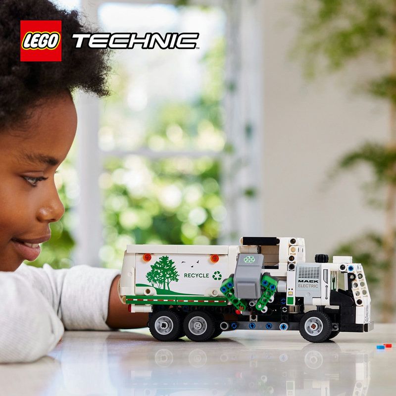 Un camion poubelle pour les petits constructeurs
