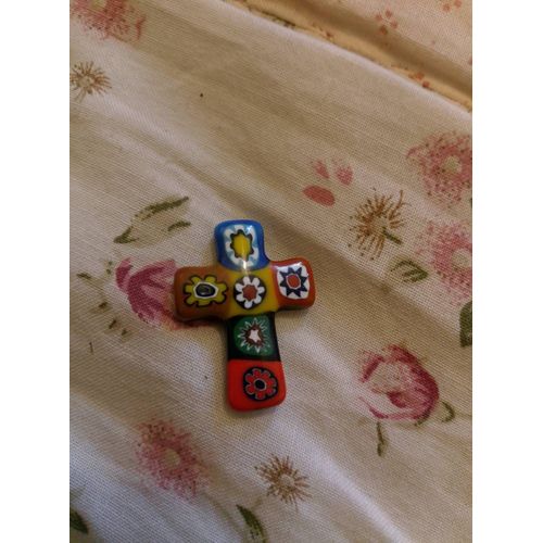 Petite Croix En Verre Coloré À Coller.