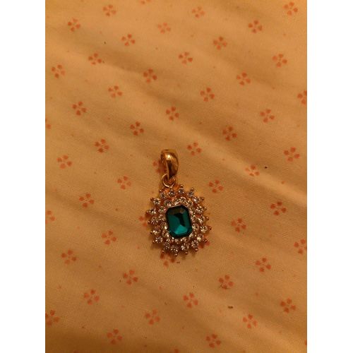 Pendentif Bleu/ Translucide Sur Métal Doré