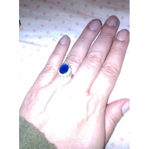 Cette Bague Est En Bon État. Légèrement Oxydé.
