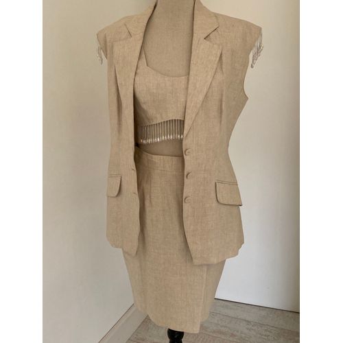 Ensemble Veste Jupe Taille 40 En Lin Beige D¿Été Marque Ivoire De Laurence