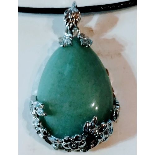 Pendentif, Collier En Pierre Naturelle. Oeil De Tigre, Lapis Lazuli, Améthyste, Quartz Rose Et Cristal De Roche, Malachite, Hématite, Sodalite, Pierre De Lune, Aventurine...