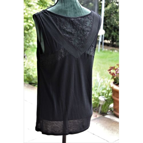 Blouse Promod Neuve Au Tissu Noir Rehaussè De Dentelle.Taille Étiquetèe:40 .