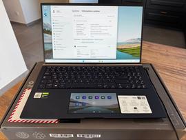 Asus ZenBook UX534FT-A8177T - 15.6" Intel Core i7-10510U - 1.8 Ghz - Ram 8 Go - SSD 512 Go