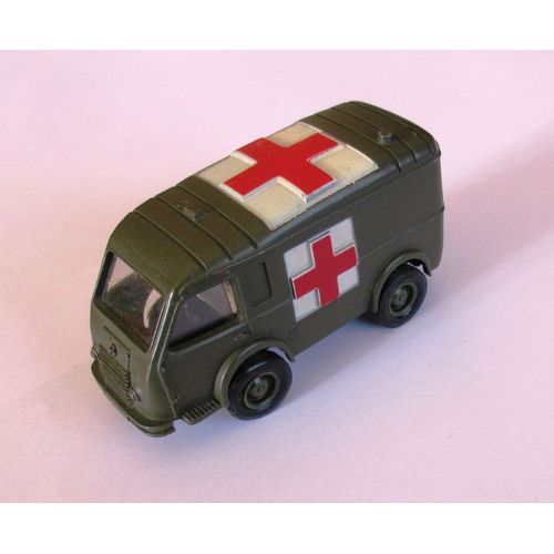 Dinky Ambulance Mulitaire Renault-Carrier