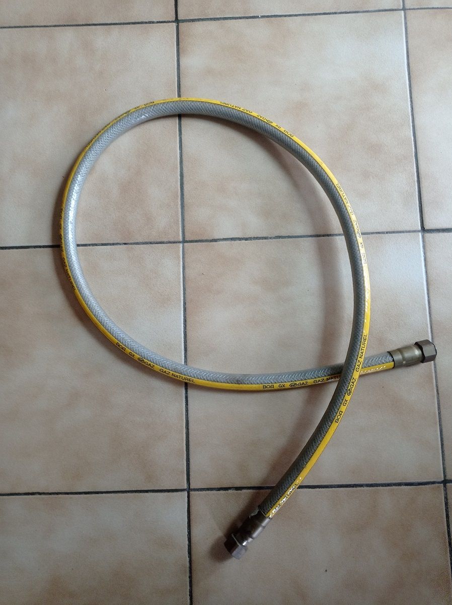 Tuyau raccord gaz