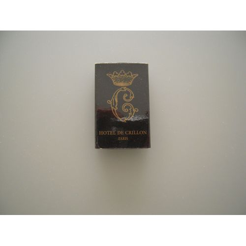 Boite D'allumettes Publicitaire Noire Hotel Crillon Paris -Tres Bon Etat Et Pleine - Dimensions : 5,80cmx 3,50cm