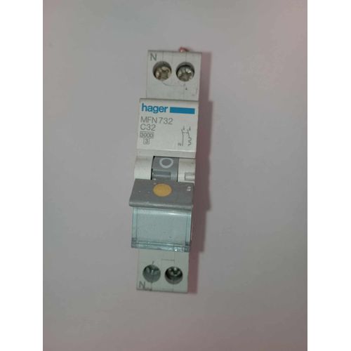 Disjoncteur Phase + Neutre 32A 3kA Courbe C bornes à vis 1 Module MFN732