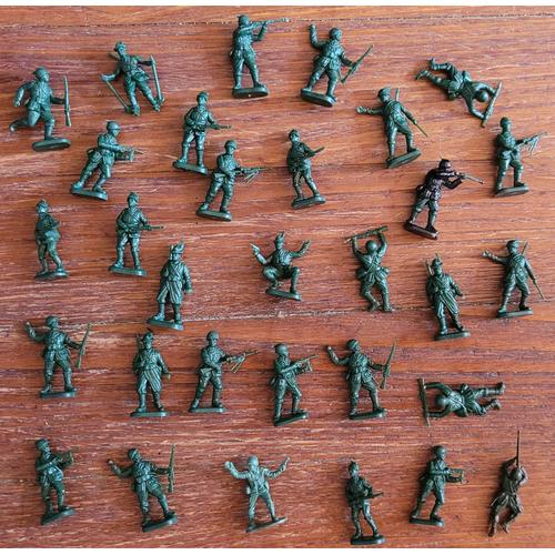 32 Petits Soldats En Plastique 1/72ème Chasseurs Alpins