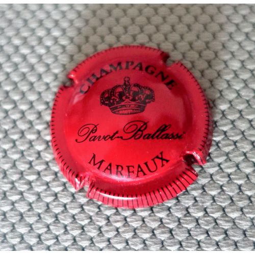 Rare Capsule Champagne, Muselet Pavot-Ballassi Rouge Et Noire, Striée.