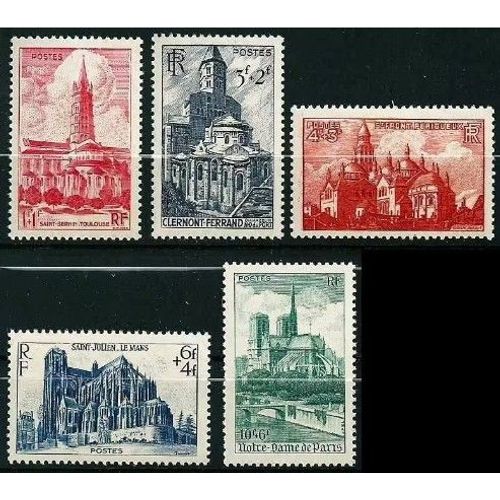 France 1947, Très Belle Série Complète Timbres Neufs** Luxe Yvert 772 À 776 - Cathédrales Et Basiliques : Périgueux, Notre Dame De Paris, Le Mans, Clermont Ferrand, Toulouse, Cote 12.50 Euros.