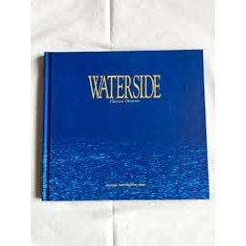 Waterside, Bord De L'eau, Album De Photos De Hironori Okamoto, Très Bel Ouvrage Avec Couverture Cartonnée, 45 Photos Couleurs, Ouvrage Bilingue : Japonais, Anglais. Livre Introuvable, Très Bon État