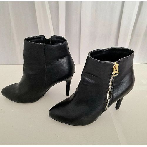Boots Bottines Noir À Talons Avec Zip Dorè T40