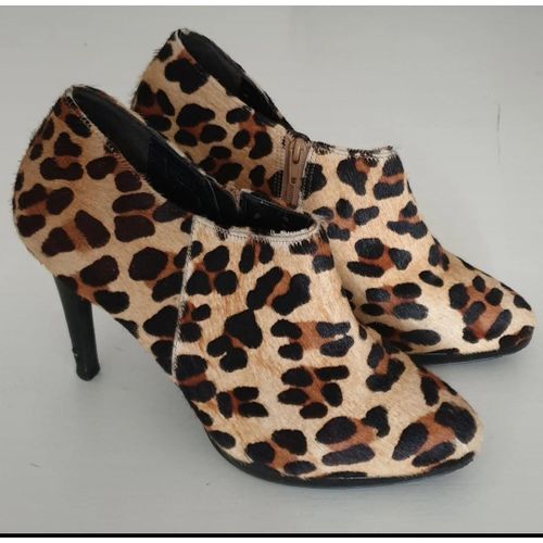 Bottines Lèopard À Talons Cuir Verni Noir - 40