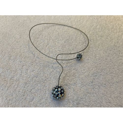 Collier Cristaluna Saturno En Cristal Acrylique Noir Swarovski 201 513 00
