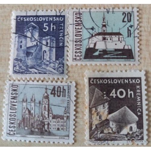 4 Timbres Oblitrs Tchques Consacrs  Des Monuments  Respectivement, 5, 20, 40 Et 40 Halere.