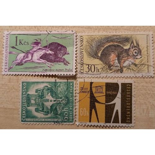 4 Timbres Oblitrs Tchques Consacrs L'un  La Chasse Au Bison, Un Second  Un Ecureuil De 30 Halere, Le Troisime  Un Tracteur Vert De 60 Halere Et Le Quatrime Unesco  60 Halere.