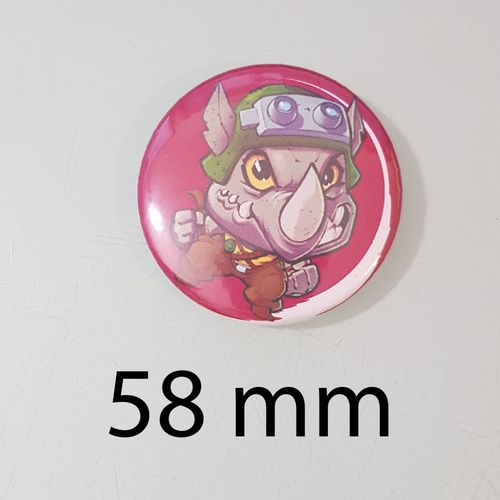 Un Badge Coloré De Rocksteady, Le Ninja Rebelle Des Tortues Ninja - Badge 58 Mm