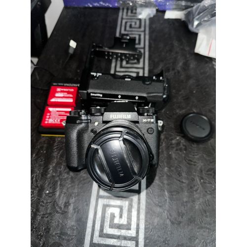 Pack Fujifilm X-T2 24.3 mpix + Objectif XF 18/55mm f/2.8-4R LM IOS + GRIP