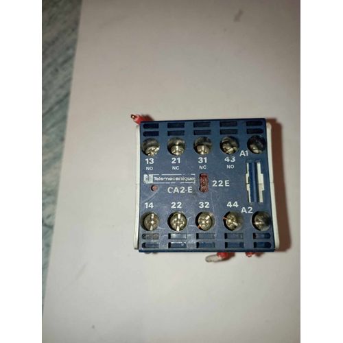 contacteur Telemecanique CA2-E 220230V 22e