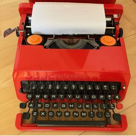 Machine À Écrire Olivetti Valentine Rouge