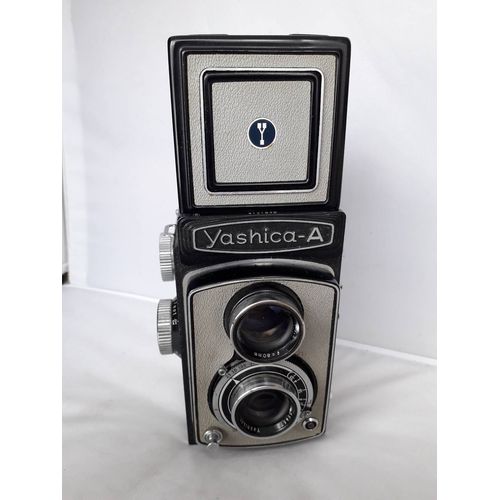 YASHICA A GRIS APPAREIL FORMAT 6X6 objectif YASHIKOR 80mm 3.5