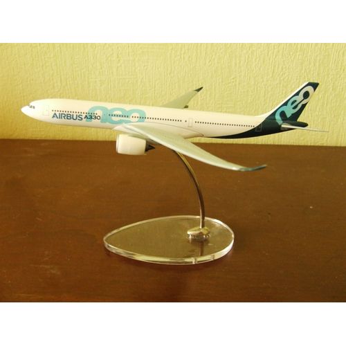 Avion A 330 Neo  Maquette