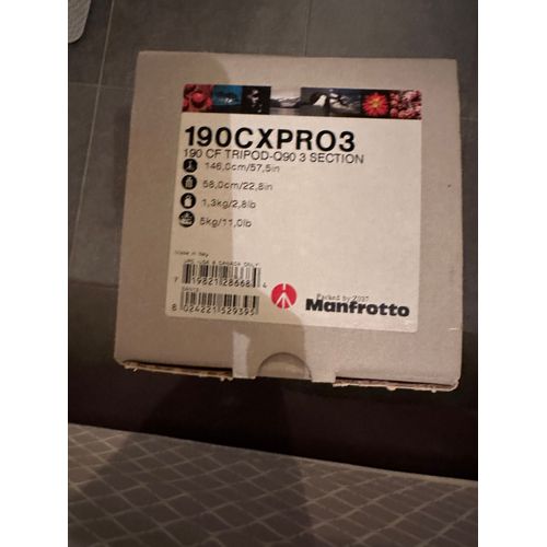 TRIPOD MANFROTTO 190 CX PRO3 ALUMINUM 3 SECTIONS COLONNE 90. Deverouillage des jambes QuickPower. 160 cm de hauteur, niveau a bulle integre, hauteur plie 60cm.