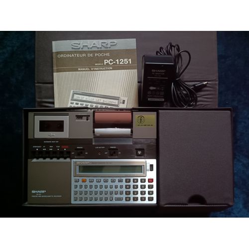 Ordinateur de poche SHARP PC-1251 avec station SHARP CE-125 (imprimante thermique et lecteur enregistreur de micro-cassette) - 1982