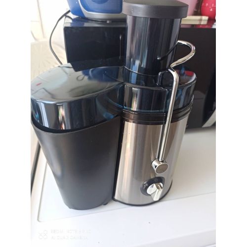 Extracteur de jus, d'occasions acheter récemment mais ne me convient pas.