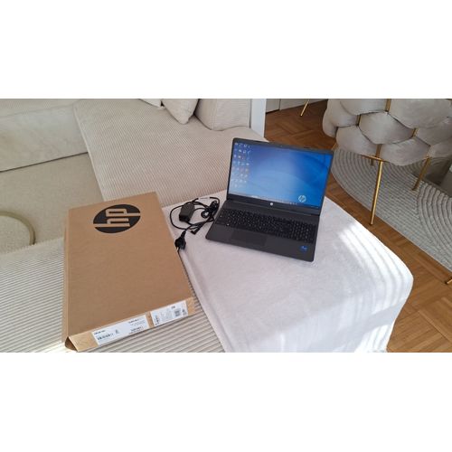 HP 250 G9 - 15.6" Intel Core i7-1255U - 1.7 Ghz - Ram 24 Go - SSD 1.256 To - Gris