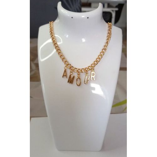 Collier Lettre Amour Coloris Doré