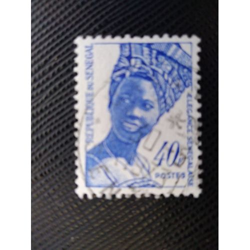 Timbre Senegal Yt 374 Élégance Sénégal 1972 (020409 )
