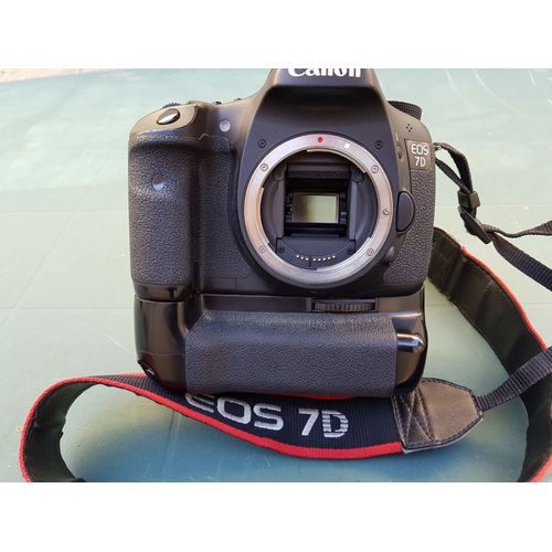 appareil photo canon 7D nu